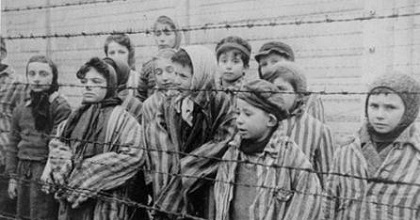 «Salvi per caso»: gli ultimi testimoni della Shoah