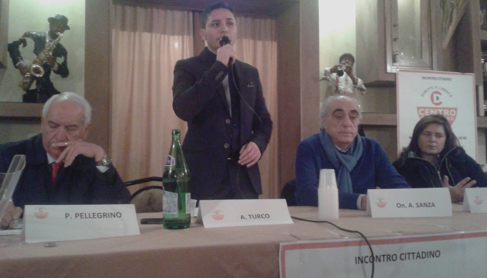 “Un centro moderato, con un occhio a sinistra”