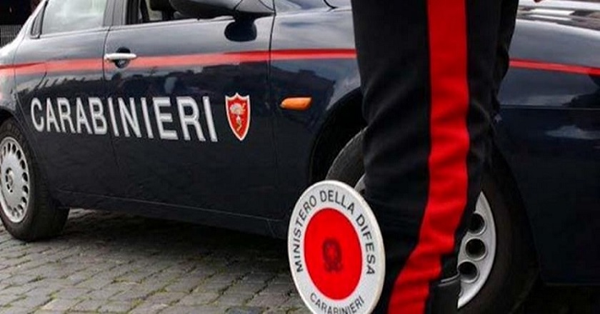 Esplosione in pieno centro, caos e paura sul corso cittadino