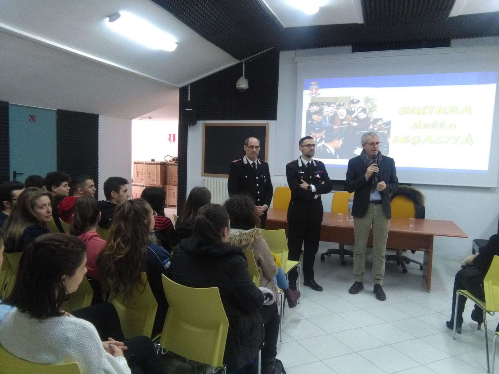 No al bullismo - Liceo Statale "M. Immacolata"