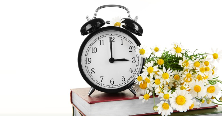 Torna l’ora legale: questo fine settimana si dorme un’ora di meno