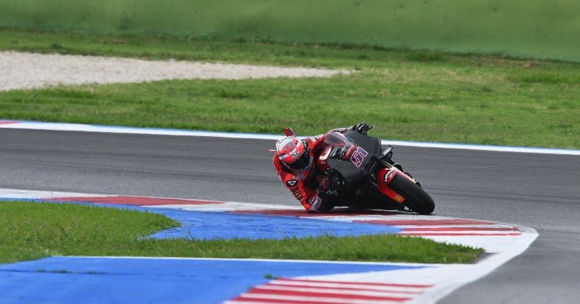 Michele Pirro apre la nuova era Ducati