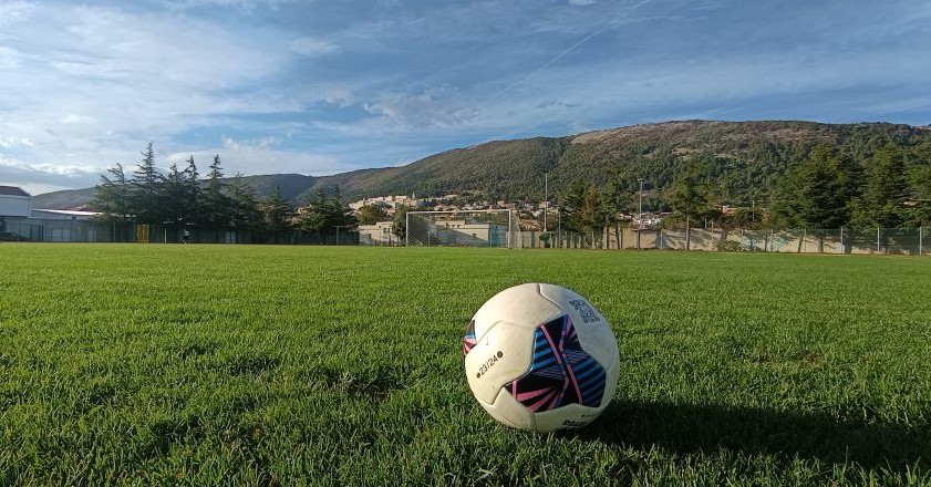 Tutti allo stadio… anzi no!