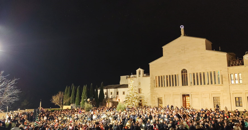 San Giovanni Rotondo in marcia per Casa Sollievo della Sofferenza